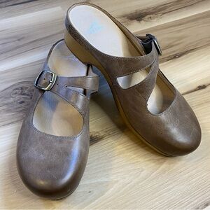 Dansko Brown Tan Leather Women's Shoes Mary Jane Clog 40 EU 8.5-9-9.5 US
